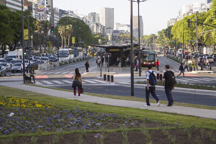 Urbanism with a Gender Perspective: 7 Guidelines for the Design of Public Spaces in Buenos Aires - Image 6 of 15