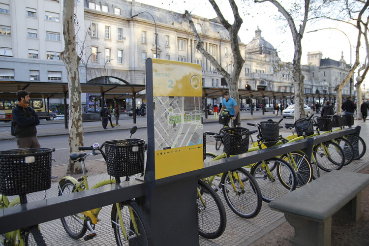 Urbanism with a Gender Perspective: 7 Guidelines for the Design of Public Spaces in Buenos Aires - Image 11 of 15