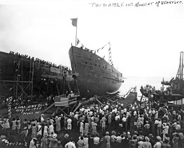 The launch of the Frying Pan in 1929 at the Charleston Shipyards. (Photo: lighthousefriends.com)