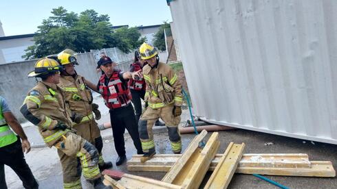 The scene on the construction site 