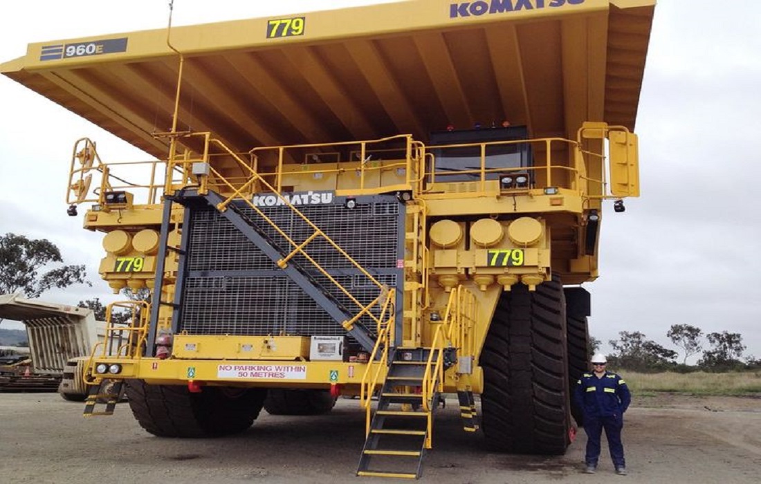 Komatsu 960e is one of the biggest trucks that Cummins power (with a QSK 78L engine)